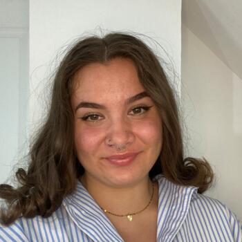 Baby-sitter Épron: Nana