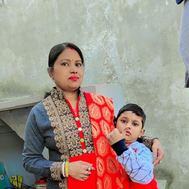 Babysitter in Ghaziabad: Aayushi