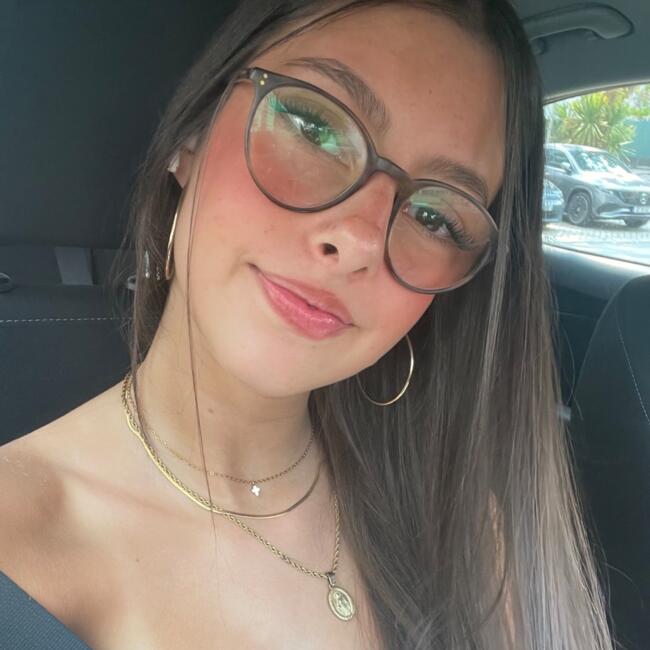 Babysitter em Linda-a-Velha: Leonor