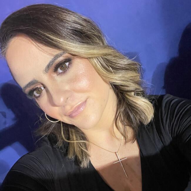 Babysitting job in Rio Verde: Angelica