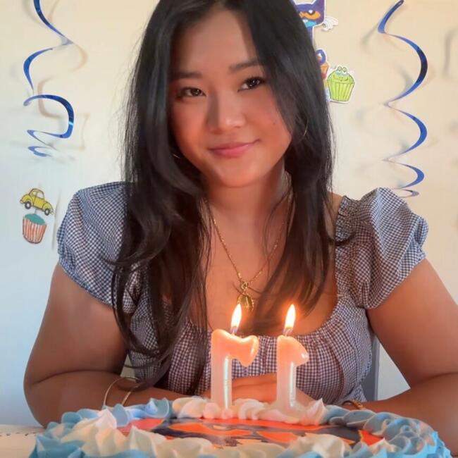 Babysitter in Omaha: Jasmin