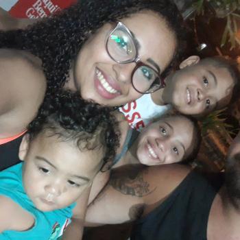 Babá em São Gonçalo (Rio de Janeiro): Carolyne Nascimento Machado