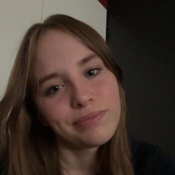 Barnevakt i Sande: Annika
