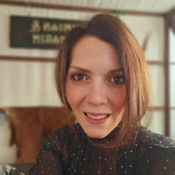 Babysitter in Aarlen: Gianna