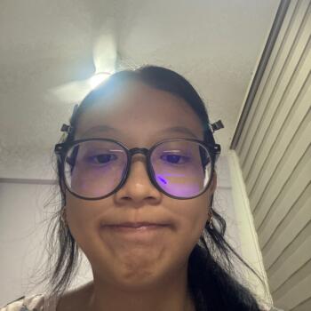 Babysitter in Singapore Island: Lew