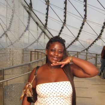 Babysitter in Winnipeg: Rufaro
