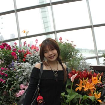 Babysitter in Singapore: Desiree