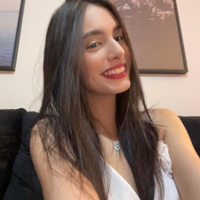 Babysitter in Novo Hamburgo: Larissa