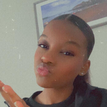Babysitter Villeneuve-Saint-Georges: Carla