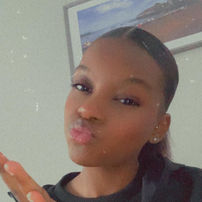 Babysitter in Villeneuve-Saint-Georges: Carla