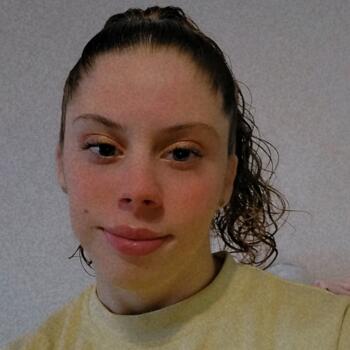 Babysitter in Elbeuf: Chloé