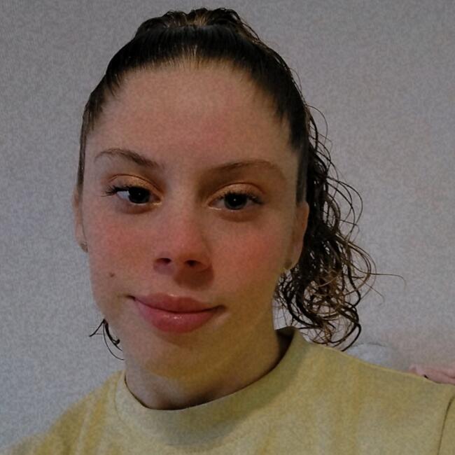 Babysitter in Elbeuf: Chloé