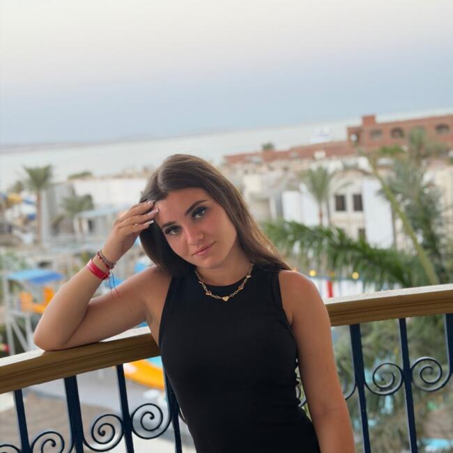 Babysitter in Bucharest: Andreea