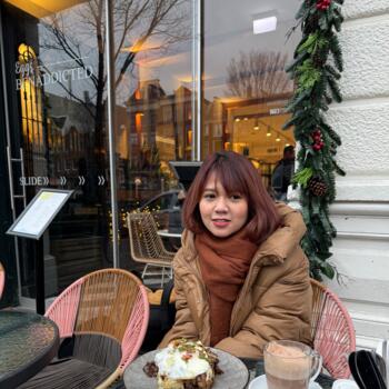 Babysitter in Kuala Lumpur: Alia Amira