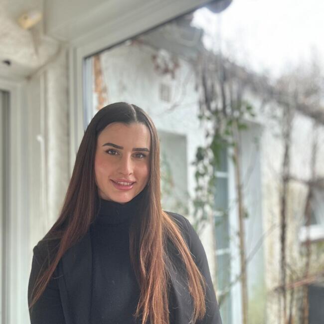 Babysitter in Talmont-Saint-Hilaire: Louise