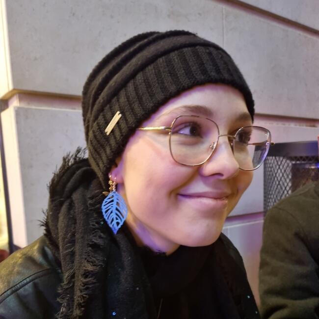 Babysitter in Vénissieux: Emily