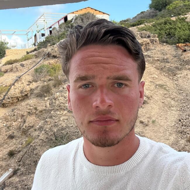 Babysitter in Doornik: Nael