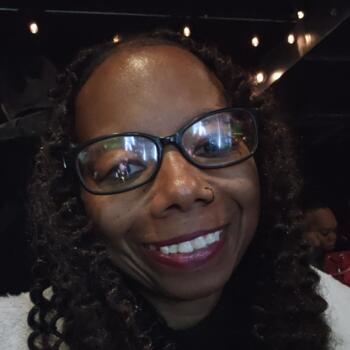 Babysitter in Chicago: Nadia