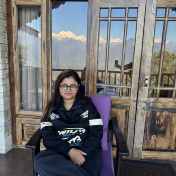 हैदराबाद में आया की नौकरी: बेबीसिटिंग से जुड़े काम NAINA