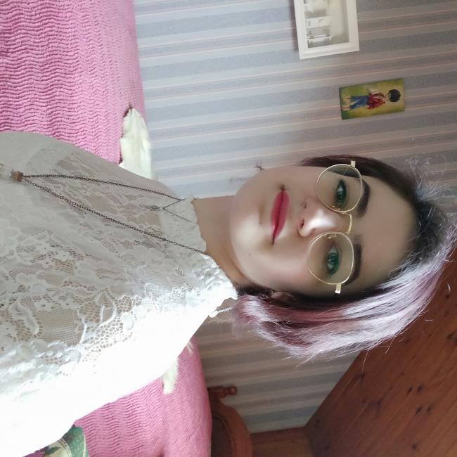 Babysitter in Arras: Juliette