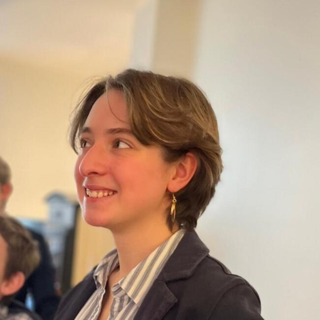 Babysitter in Béthune: Emma