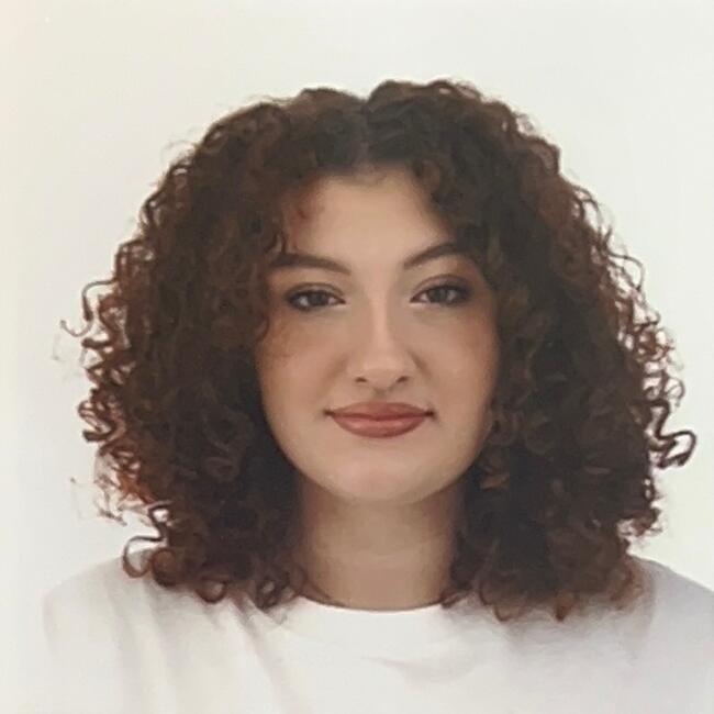 Babysitter in Mandelieu-la-Napoule: Daria