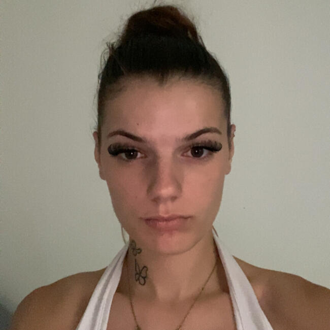 Babysitter in Lyon: Gwenola