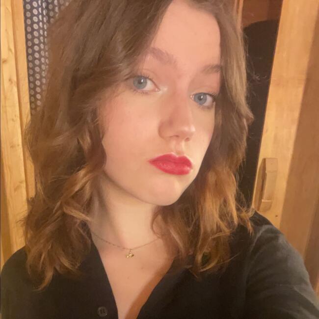 Babysitter in Neuves-Maisons: Lou