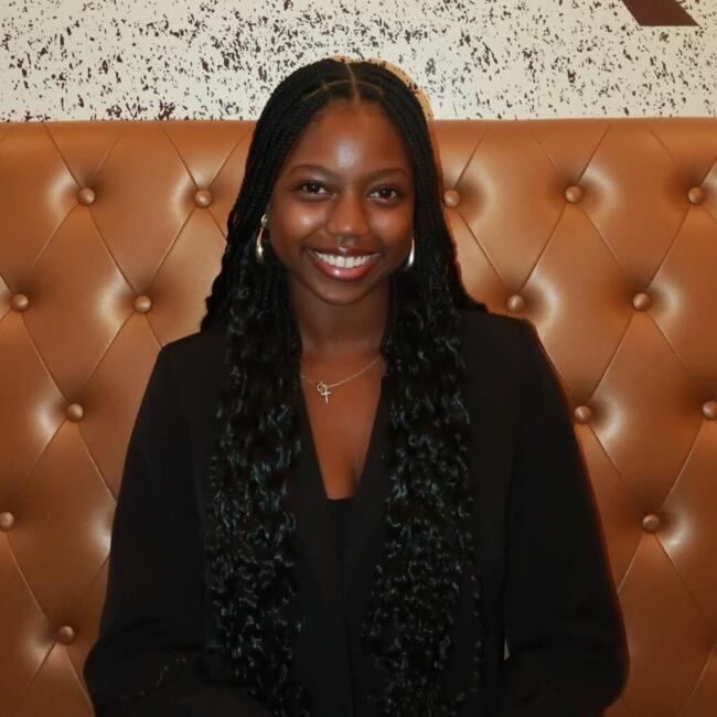 Babysitter in Washington D.C.: Aida