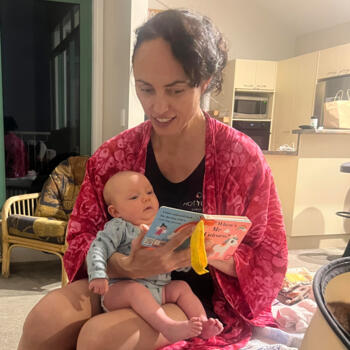 Babysitting job in Dunedin: babysitting job Donna