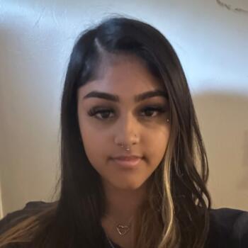 Babysitter in Greenford: Anya sophia