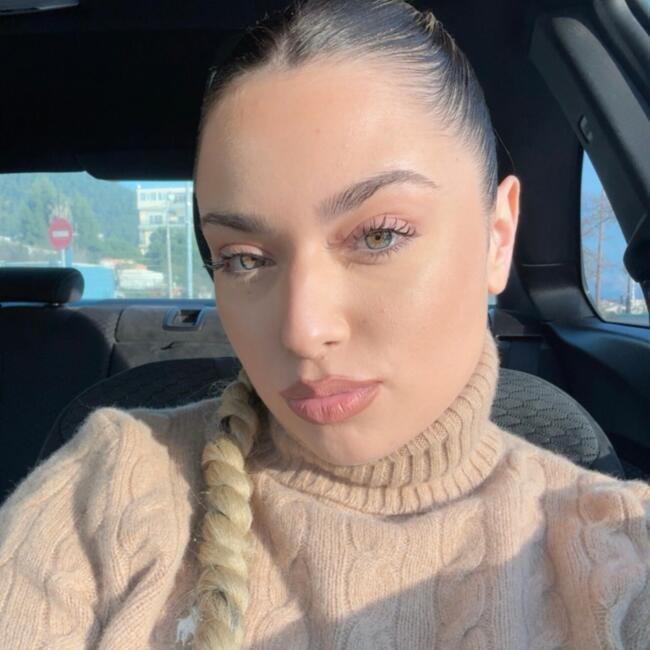 Babysitter στην περιοχή Καλλιθέα: Chrysanthi