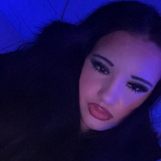 Babysitter in Melbourne: Evie