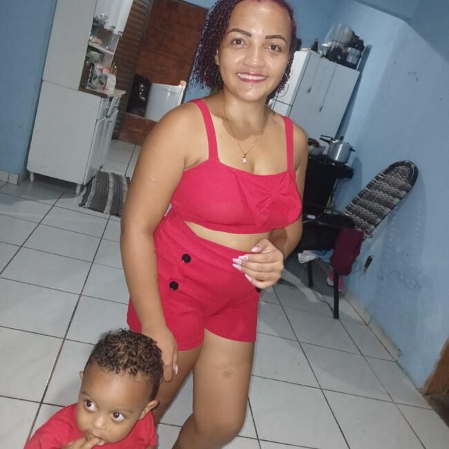 Babysitter in Cuiabá: Vivian