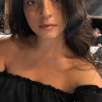 Babysitter a Viareggio: LUCARIELLO NOEMI