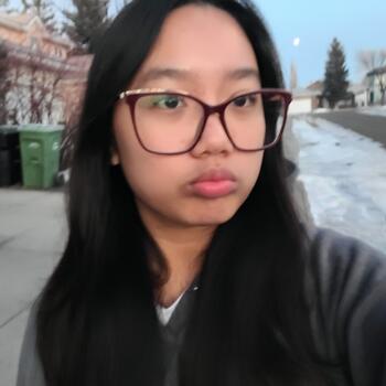 Babysitter in Calgary: Phinfy