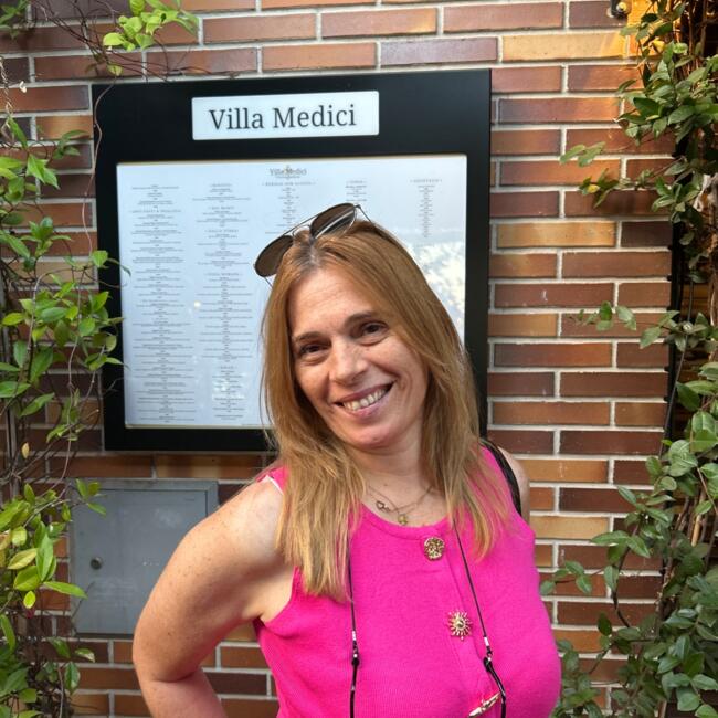 Babysitter em Ramada: Suzana