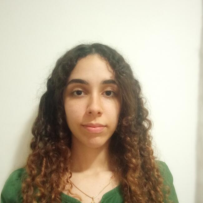 Babysitter in Recife: Mirella