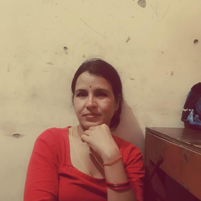 Babysitter in Agra: Sapna