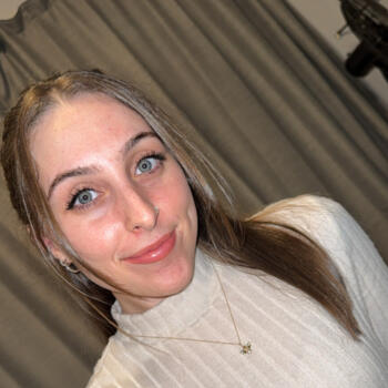 Babysitter in Wollongong: Adriana