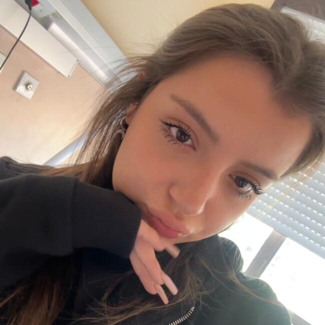 Babysitter in Naples: Giulia Alicia