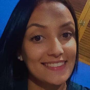 Babysitter in Suzano: Ellen