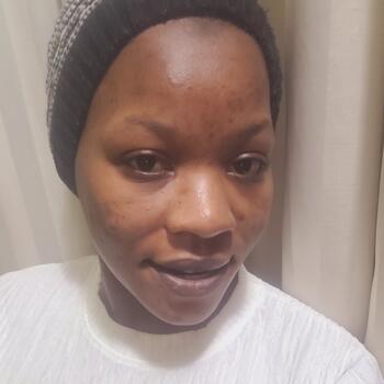 Nounou à Charjah: Suraina