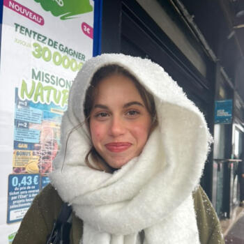 Babysitter in Marly-le-Roi: Thaïs