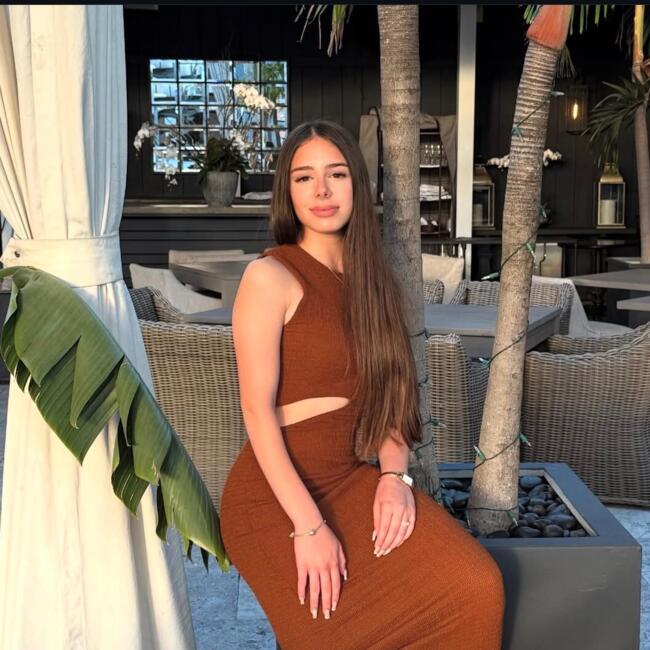 Babysitter in Miami: Lisney