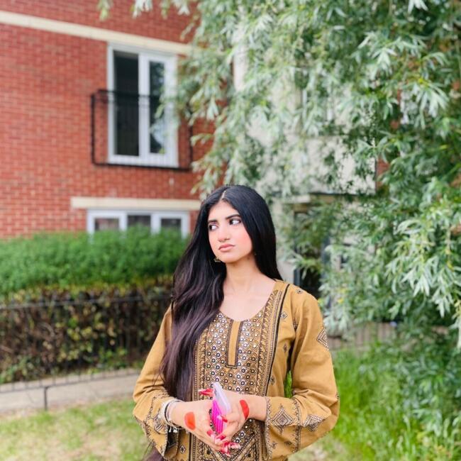 Babysitter in Birmingham: Umaima