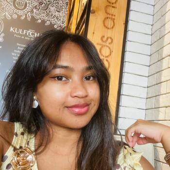 Babysitter in Sharjah city: Rina Faniah