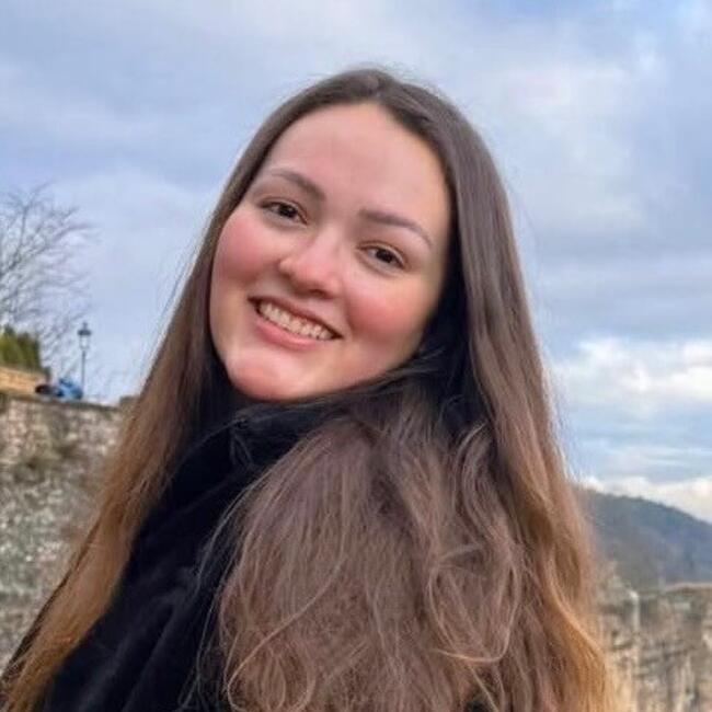 Babysitter in São Paulo: Larissa