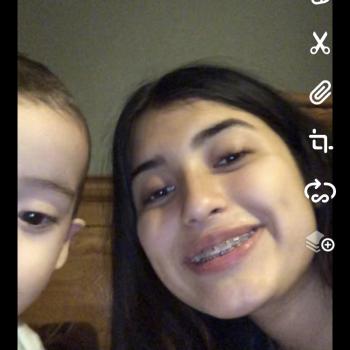 Babysitter Porterville: Yarely
