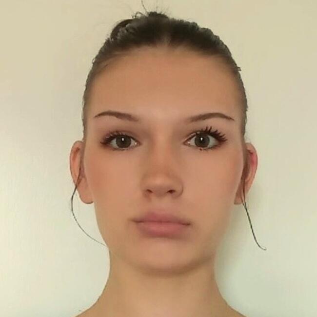 Babysitter in Chichester: Vikky